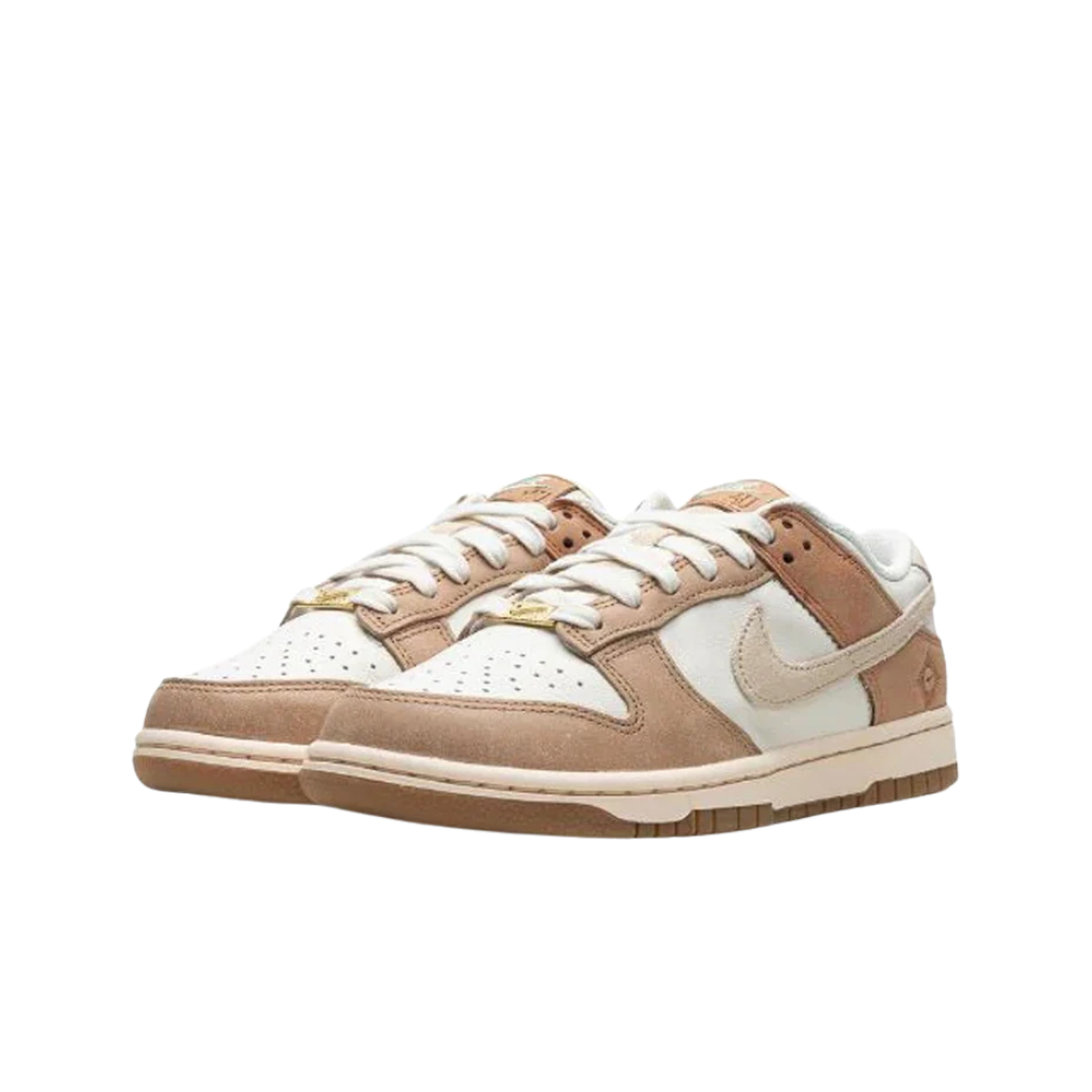 Nike Dunk Low SE Australia (Women's)