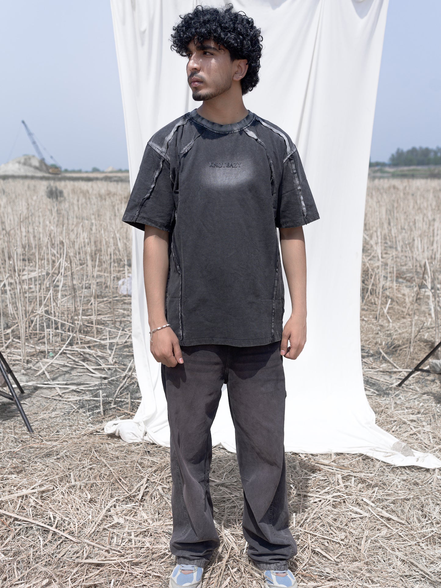 STONE ASH UNISEX TEE