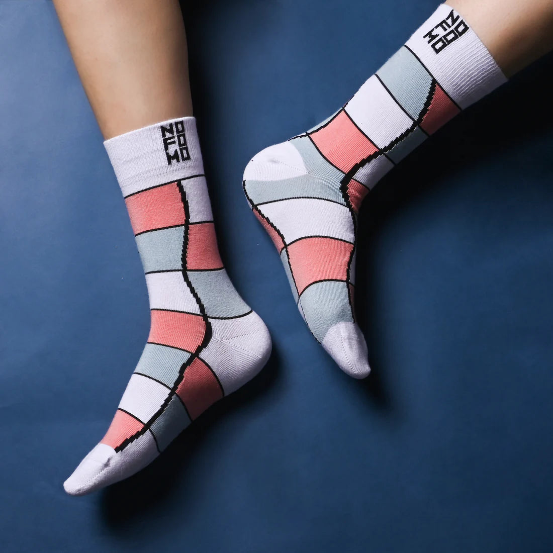 WAVES DESIGN SOCKS