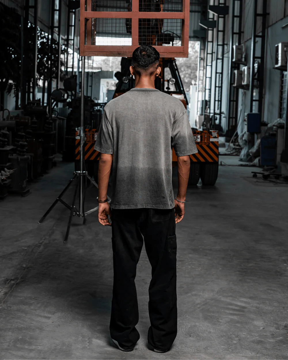 GREY THREADBARE TEE