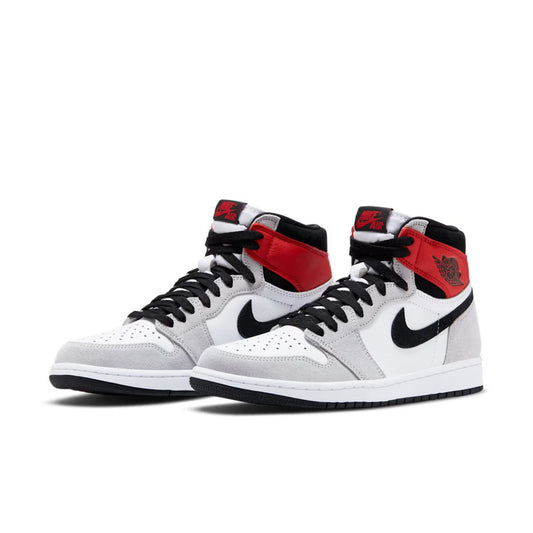 Air Jordan 1 Retro High OG 'Smoke Grey'