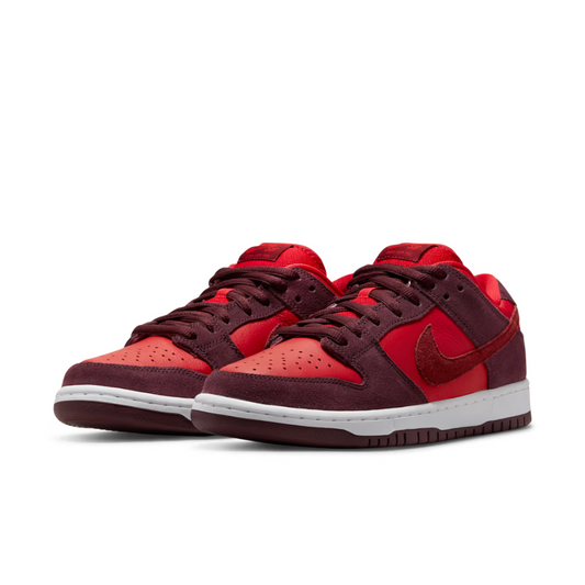 SB Dunk Low 'Cherry'