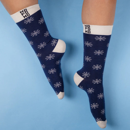 SNOWFLAKE DESIGN SOCKS