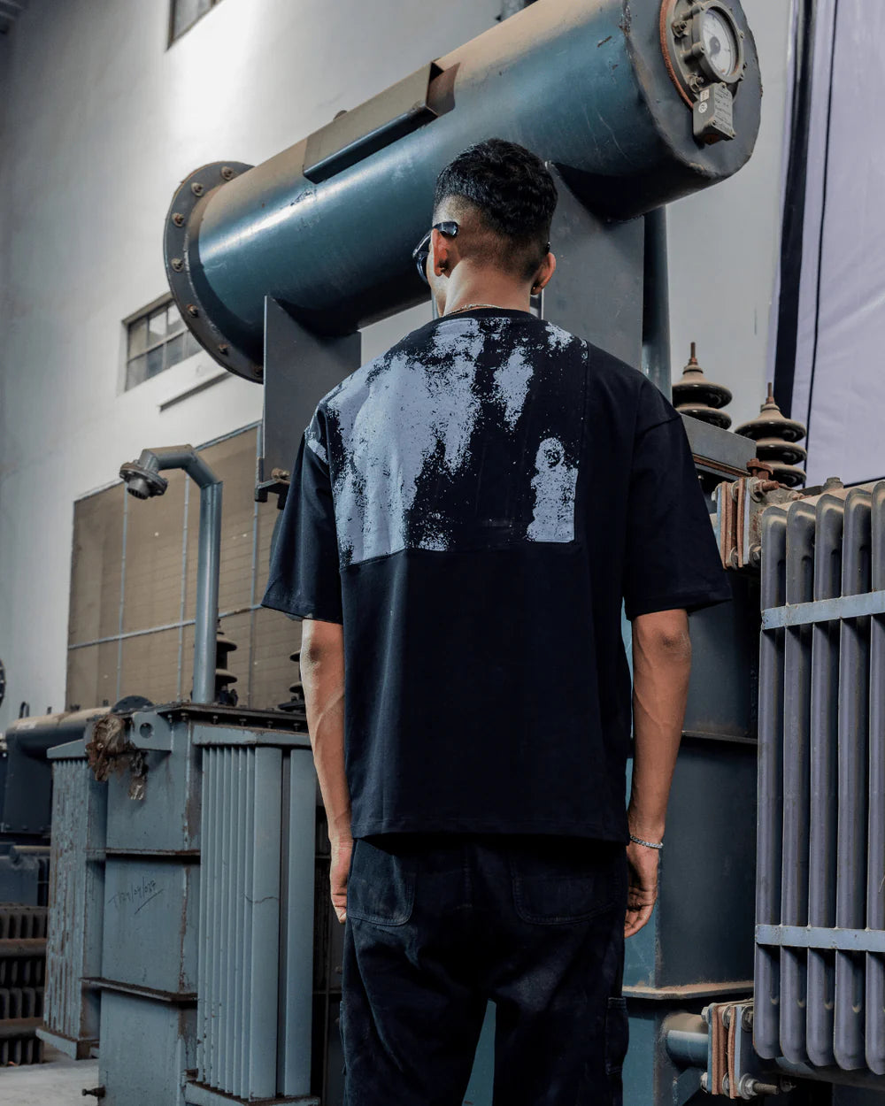 ANGEL GREY PATCH TEE
