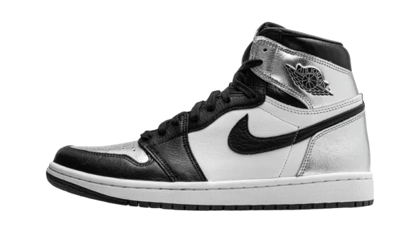 Wmns Air Jordan 1 Retro high OG 'Silver Toe'