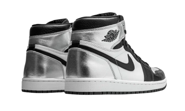 Wmns Air Jordan 1 Retro high OG 'Silver Toe' - Image 3