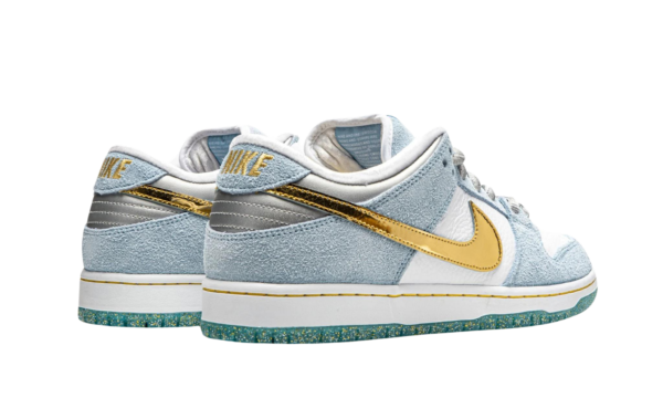 Nike SB Dunk Low Sean Cliver - Image 2