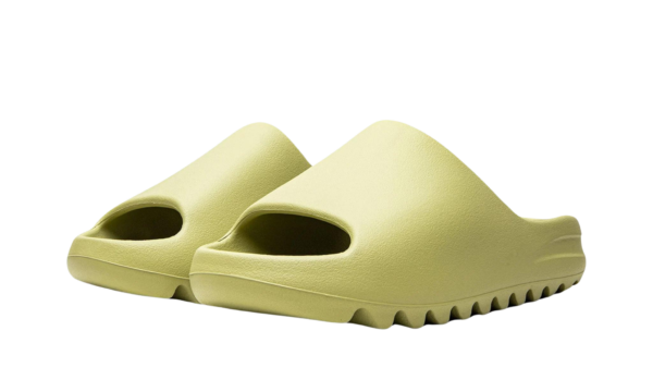 Yeezy Slides 'Resin' 2021 - Image 2