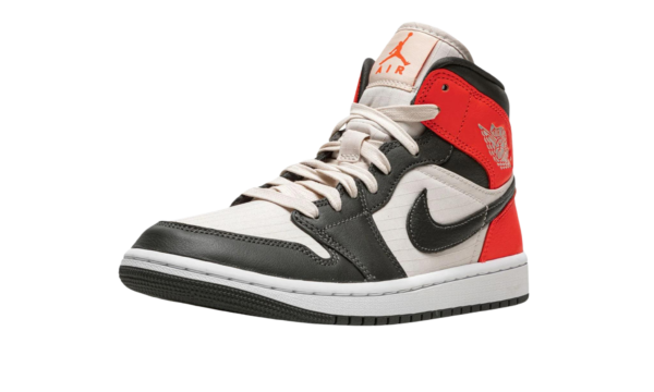 Wmns Air Jordan 1 Mid SE 'Newsprint' - Image 4