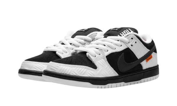 Nike SB Dunk Low TIGHTBOOTH - Image 3