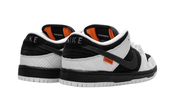 Nike SB Dunk Low TIGHTBOOTH - Image 2