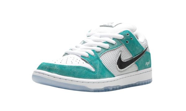 Nike SB Dunk Low April Skateboards - Image 3