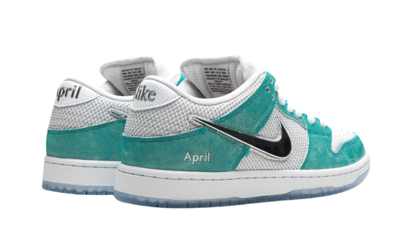 Nike SB Dunk Low April Skateboards - Image 4