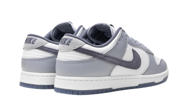 Dunk Low Platinum Tint Light Carbon (GS) - Image 3