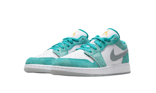 Jordan 1 Low New Emerald (GS) - Image 2