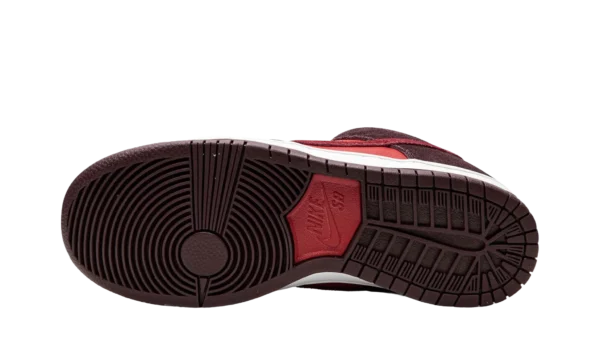 SB Dunk Low 'Cherry' - Image 5